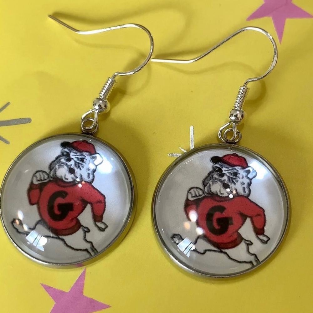 Hand made University of Georgia Earrings.